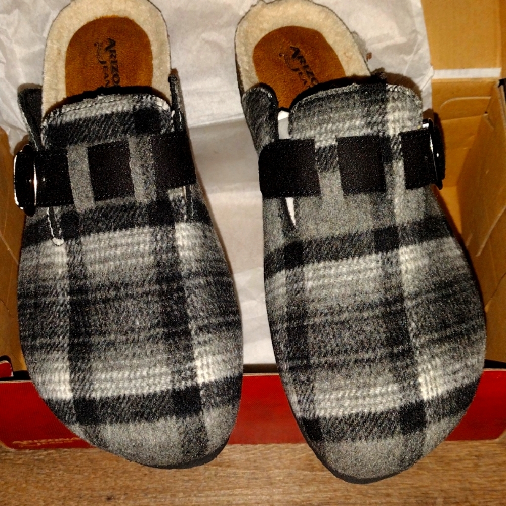 Women's shoes Arizona Slip on Size 8